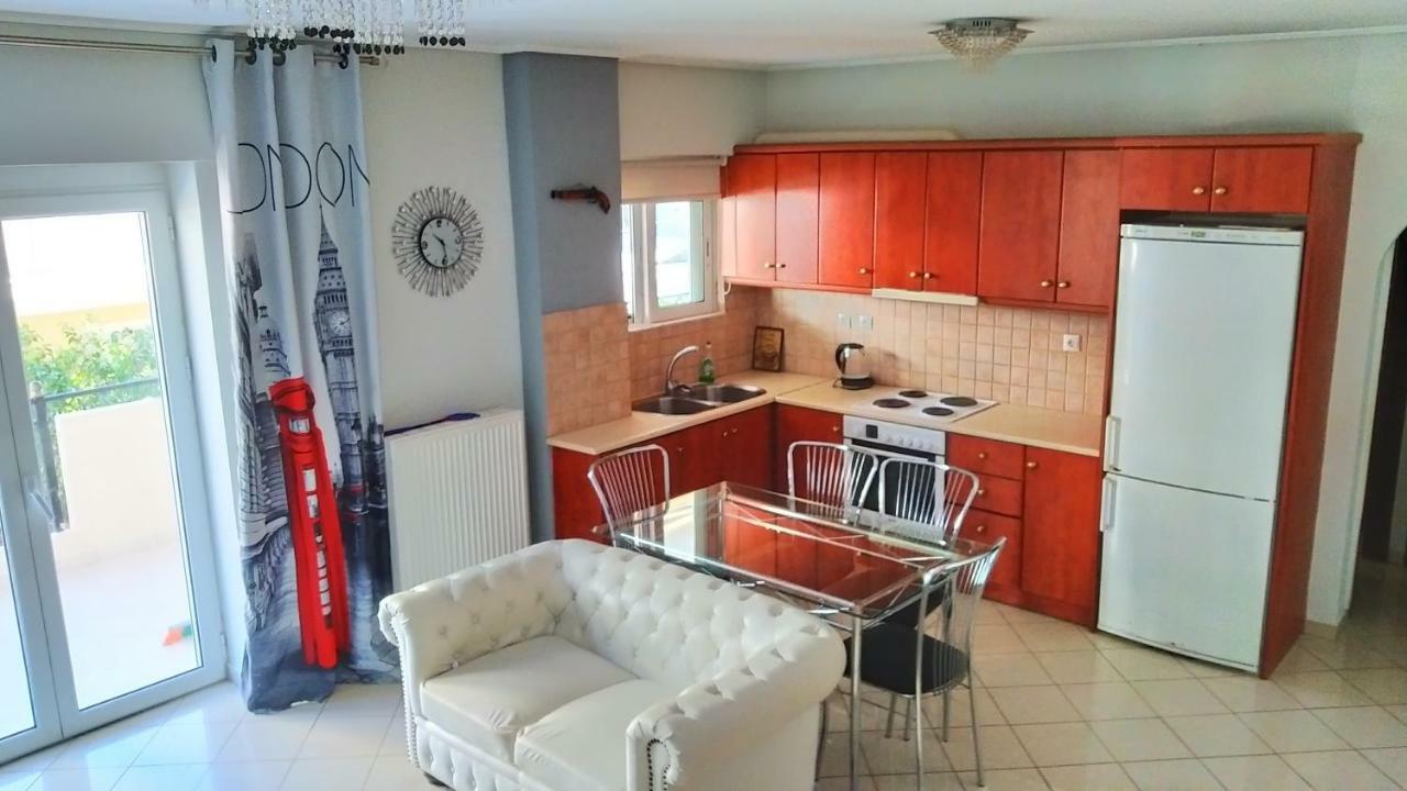 Apartment Loutraki Exterior photo